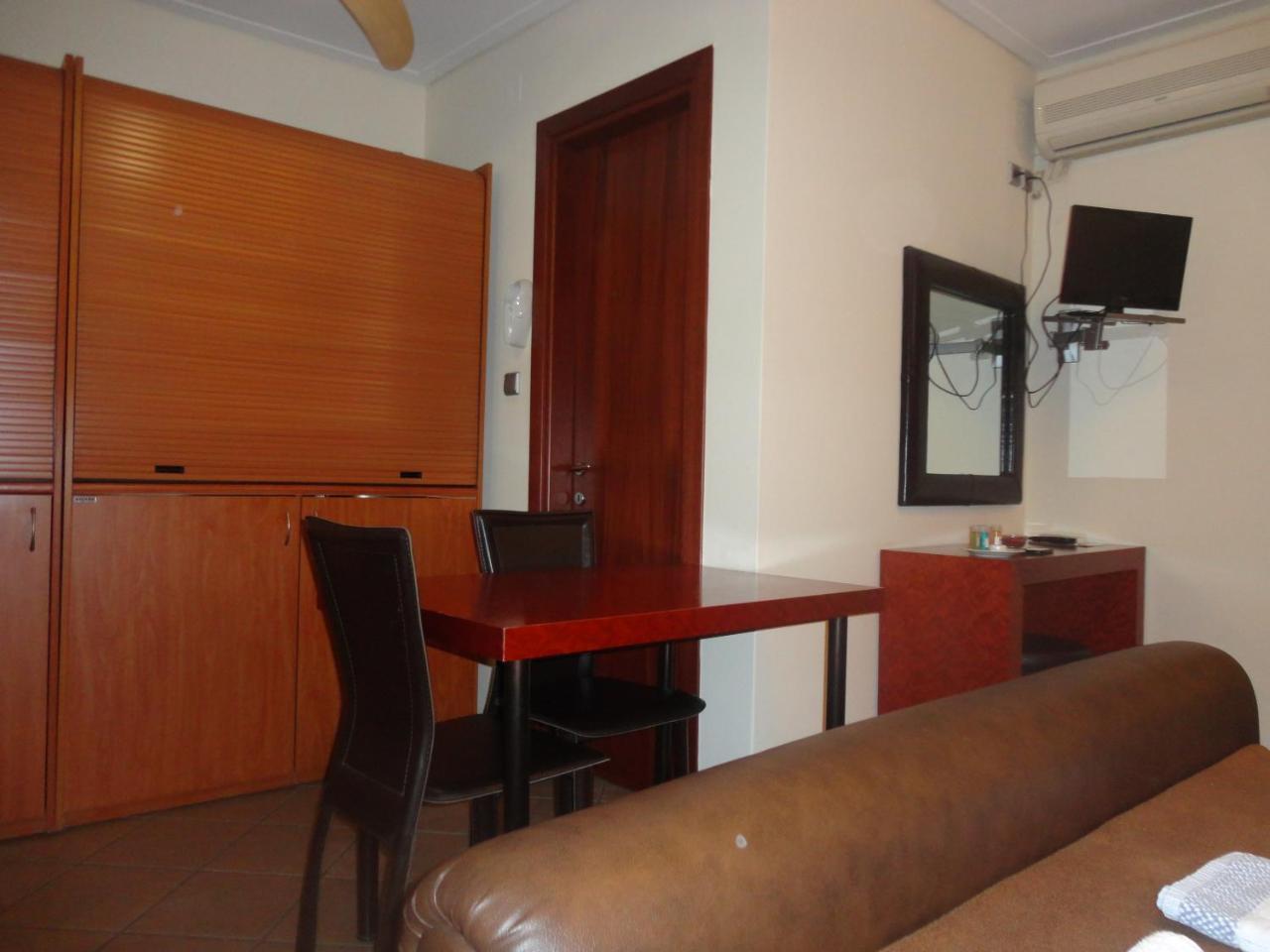 Lirio Guest House 马克拉科米 外观 照片